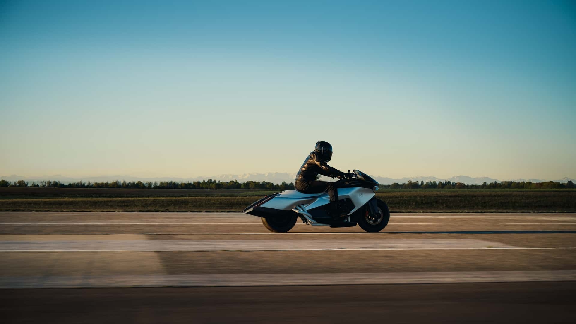 bmw-motorrad-vision-k18-2-1779256185650-17792561859681449925490
