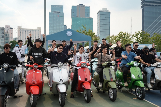 80 năm Vespa: Biểu tượng di sản khuấy động tinh thần trẻ tại Thủ Thiêm Riverstage!- Ảnh 11. 80 năm Vespa: Biểu tượng di sản khuấy động tinh thần trẻ tại Thủ Thiêm Riverstage!- Ảnh 11.