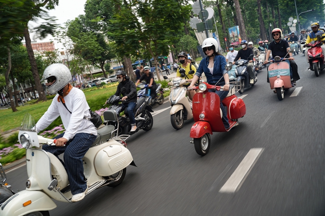 80 năm Vespa: Biểu tượng di sản khuấy động tinh thần trẻ tại Thủ Thiêm Riverstage!- Ảnh 15. 80 năm Vespa: Biểu tượng di sản khuấy động tinh thần trẻ tại Thủ Thiêm Riverstage!- Ảnh 15.