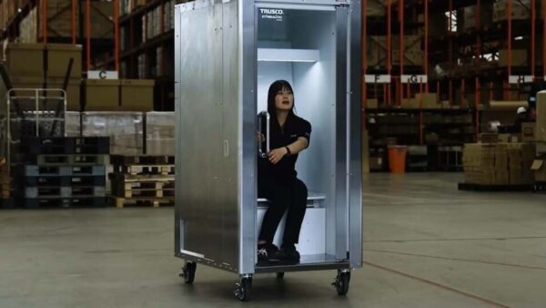 ‘Tủ lạnh cho người’ của Nhật Bản giúp chống sốc nhiệt mùa hè