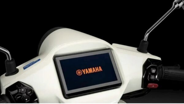 Yamaha tung xe tay ga Fuzzy 125 với bình xăng khủng và phanh ABS khiến các đối thủ dè chừng