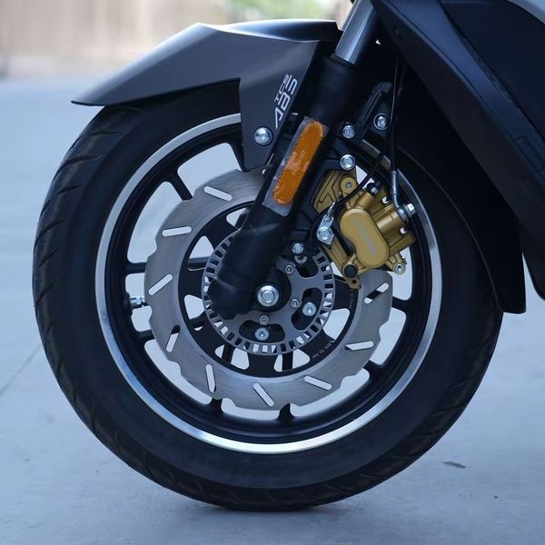 250cc, ABS, TCS, radar nhưng giá hơn 58 triệu đồng: Chiếc xe này đang khuấy đảo thị trường?- Ảnh 5.