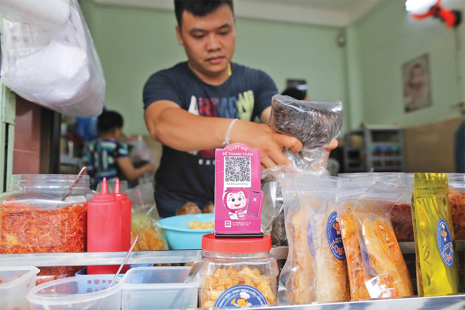 Từ những ly nước 10.000 đồng đến cách thanh toán được hàng triệu người Việt tin dùng - Ảnh 2.