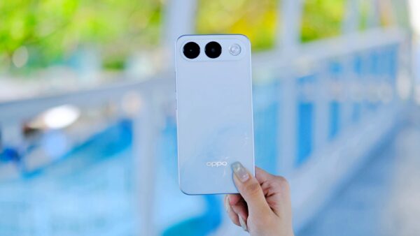 Rút ngắn khoảng cách phân khúc, thăng hoa gu thẩm mỹ: Dấu ấn OPPO A7 Pro 5G cho phái đẹp ngành dịch vụ