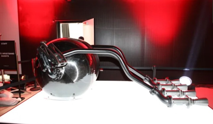 Bí mật công nghệ hàng không vũ trụ trong siêu xe bay của Tesla- Ảnh 1. Bí mật công nghệ hàng không vũ trụ trong siêu xe bay của Tesla- Ảnh 1.